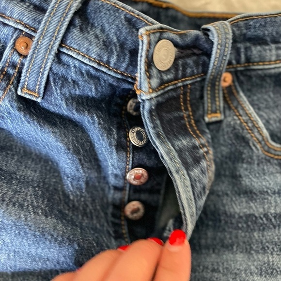 Levi’s 501 denim cutoff - Picture 3 of 9